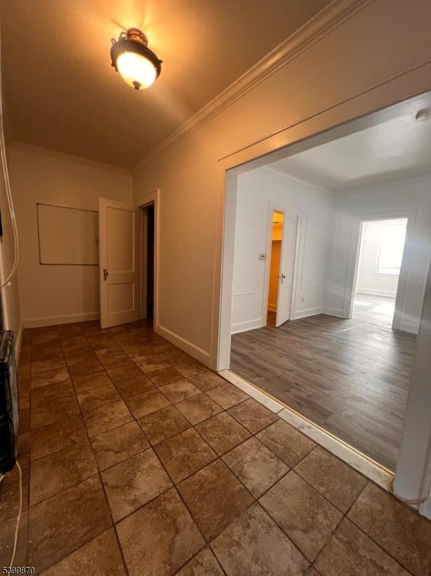 665 Bloomfield Ave 1