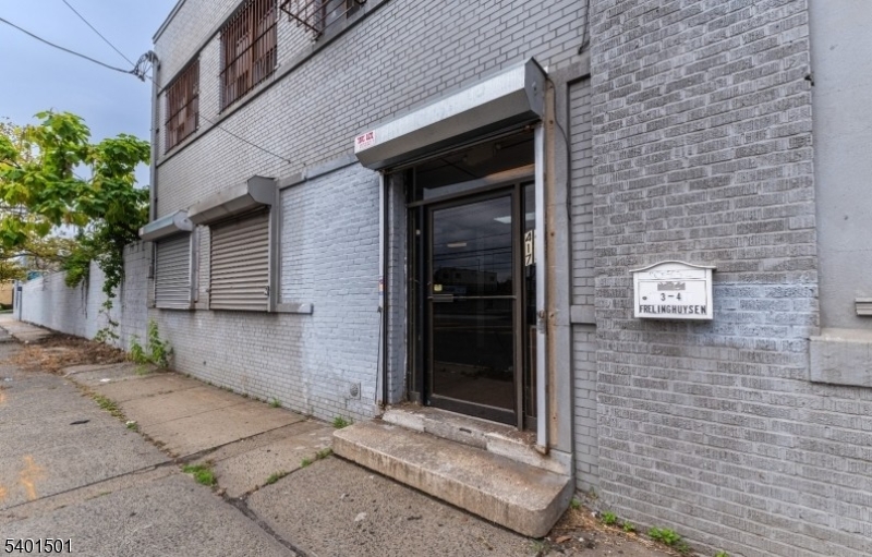 413 Frelinghuysen Ave