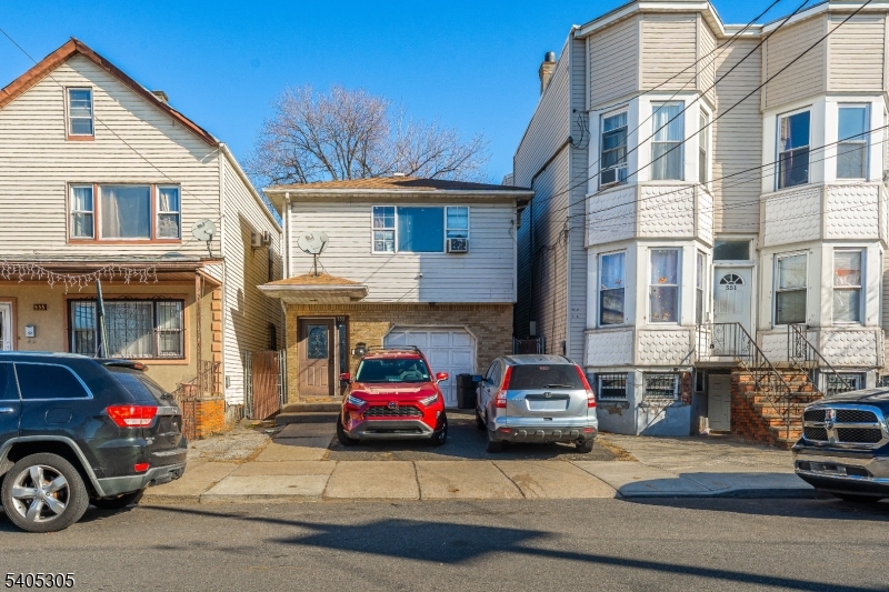 553 Fulton St