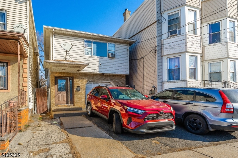 553 Fulton St