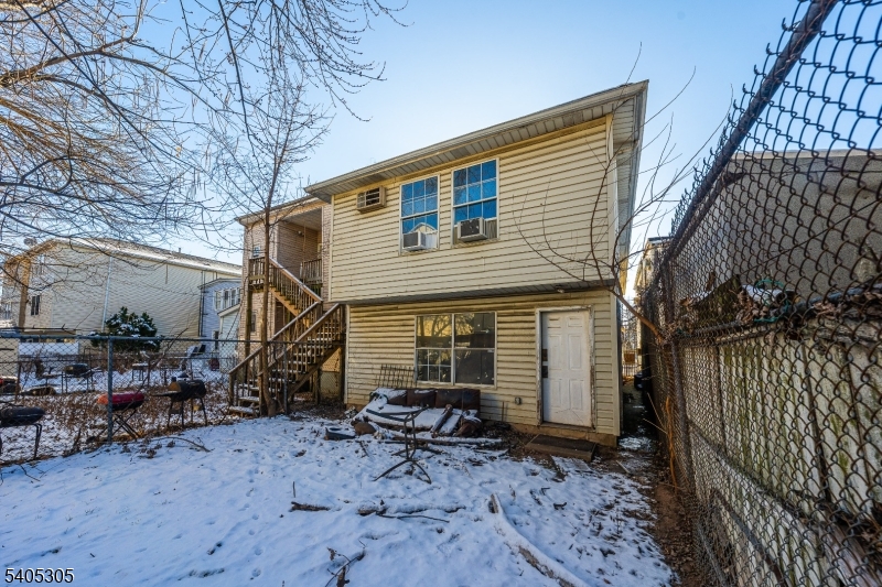 553 Fulton St
