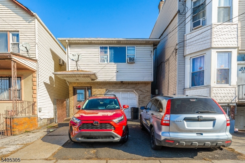 553 Fulton St