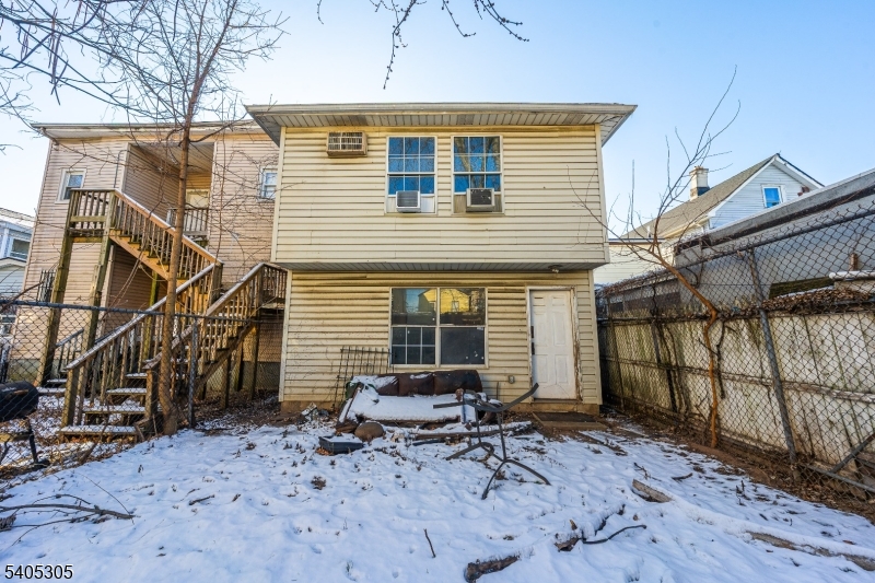 553 Fulton St