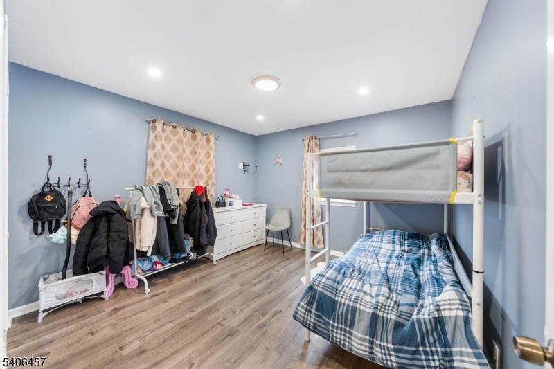 291 Seaton Ave 1