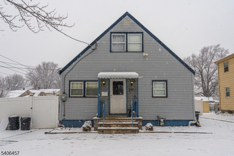 291 Seaton Ave 1