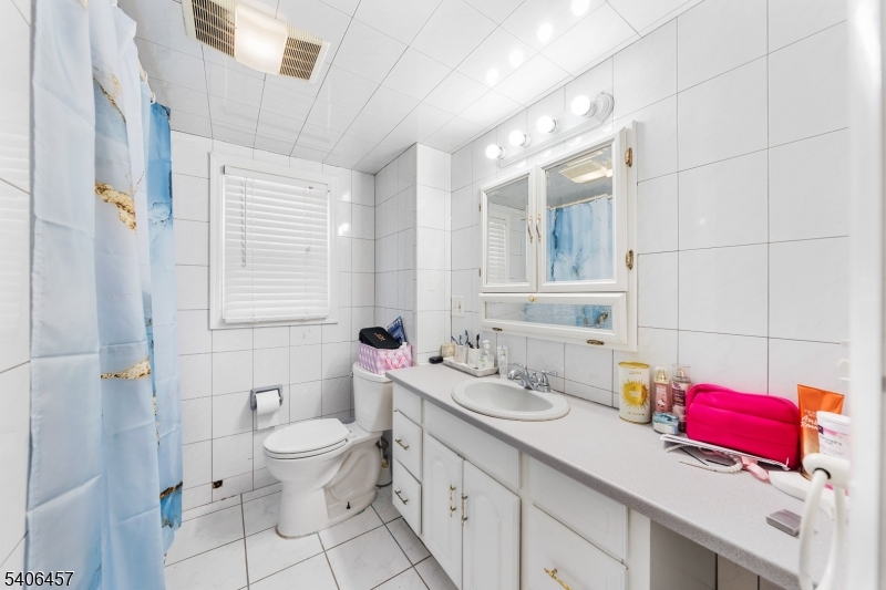 291 Seaton Ave 1