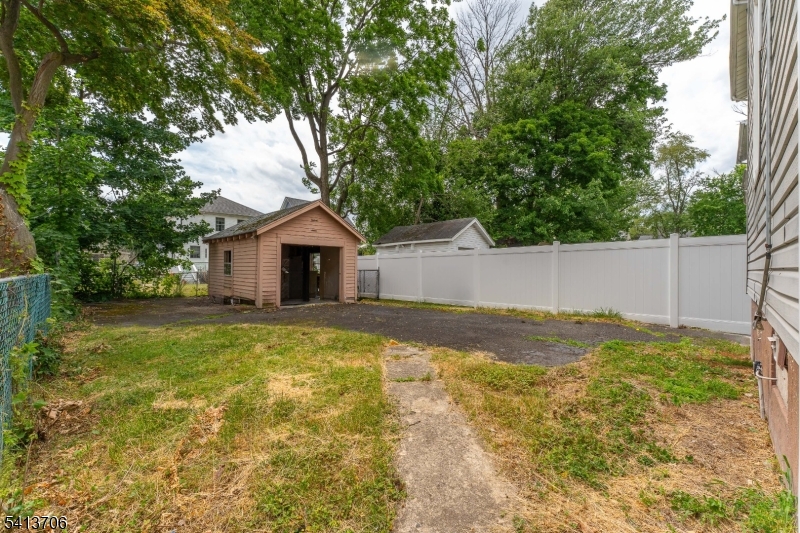 124 Hillcrest Ave