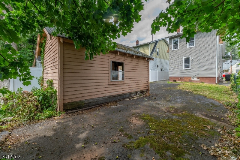 124 Hillcrest Ave