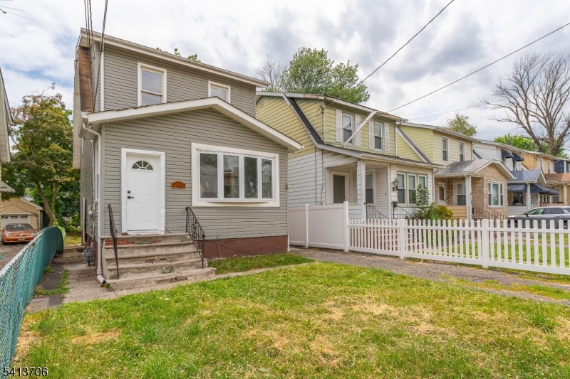 124 Hillcrest Ave