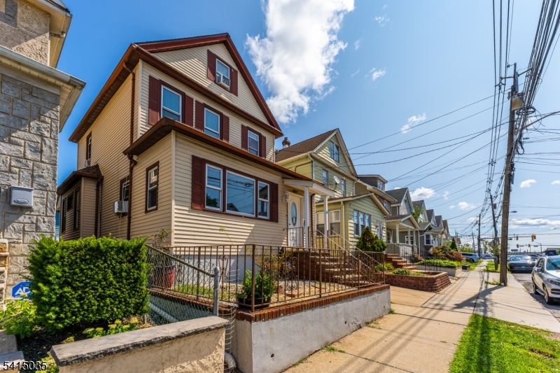 1017 North Ave