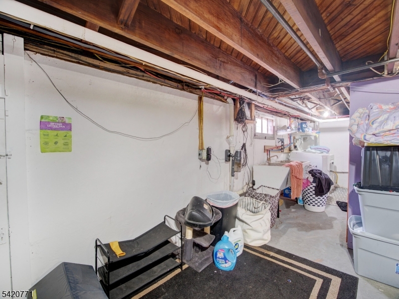 339 N 8Th Ave