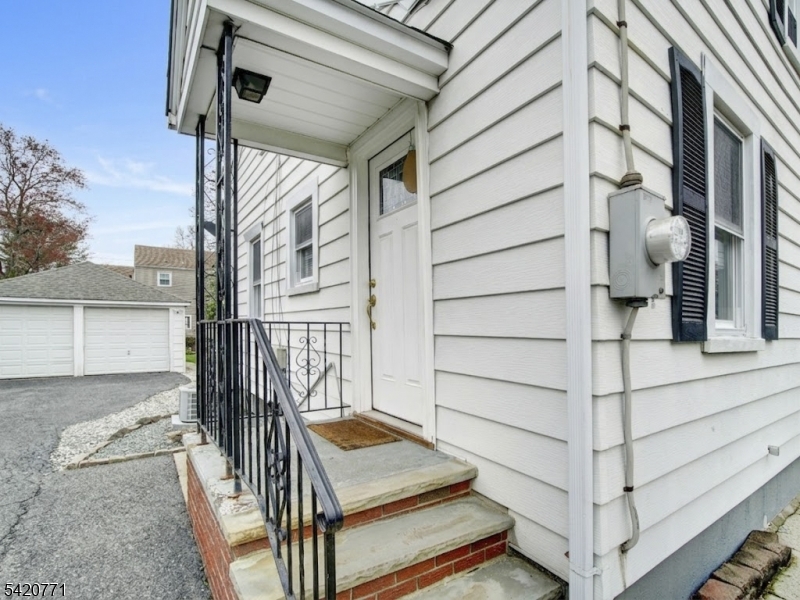 339 N 8Th Ave