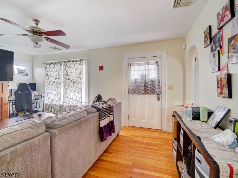 339 N 8Th Ave