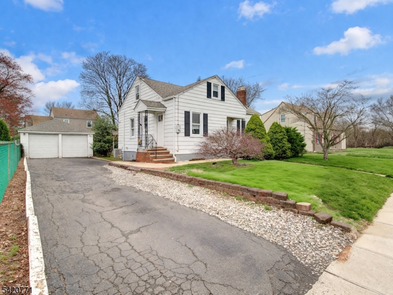339 N 8Th Ave