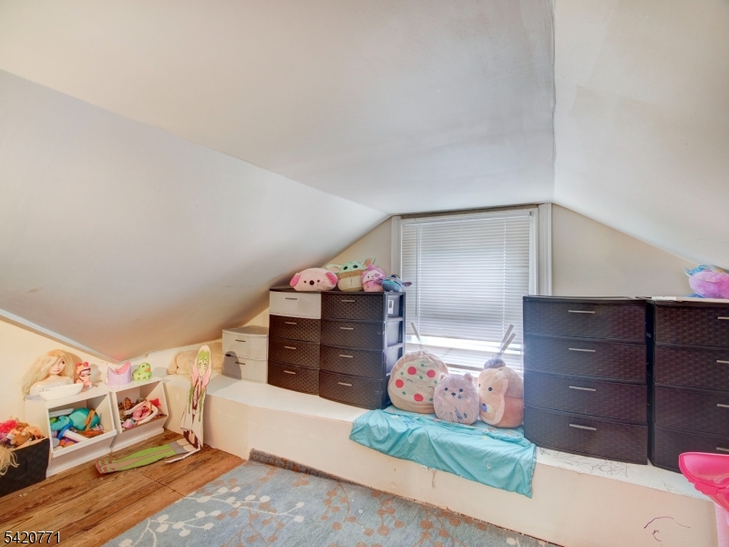 339 N 8Th Ave