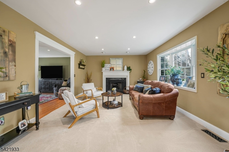 2 Lauren Drive