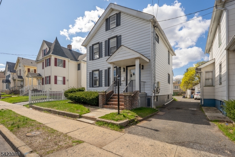175 Duer St