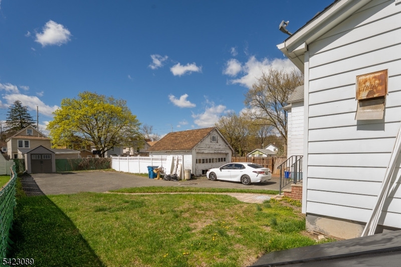 175 Duer St