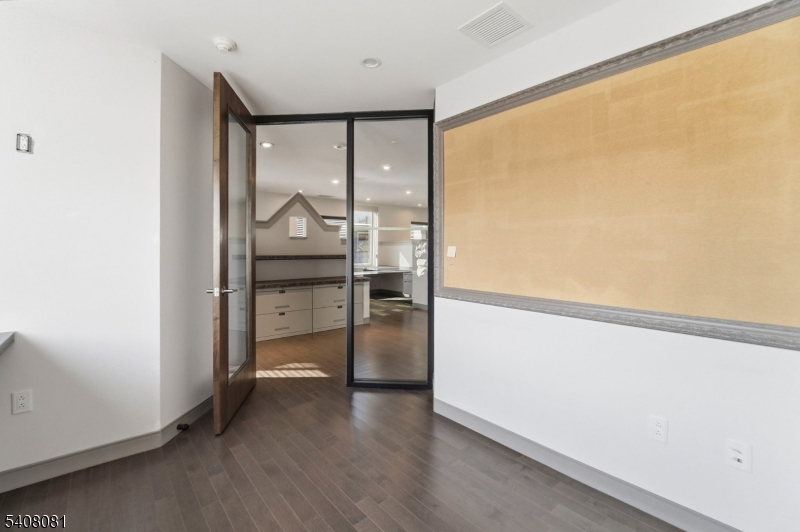 123 Columbia Tpke