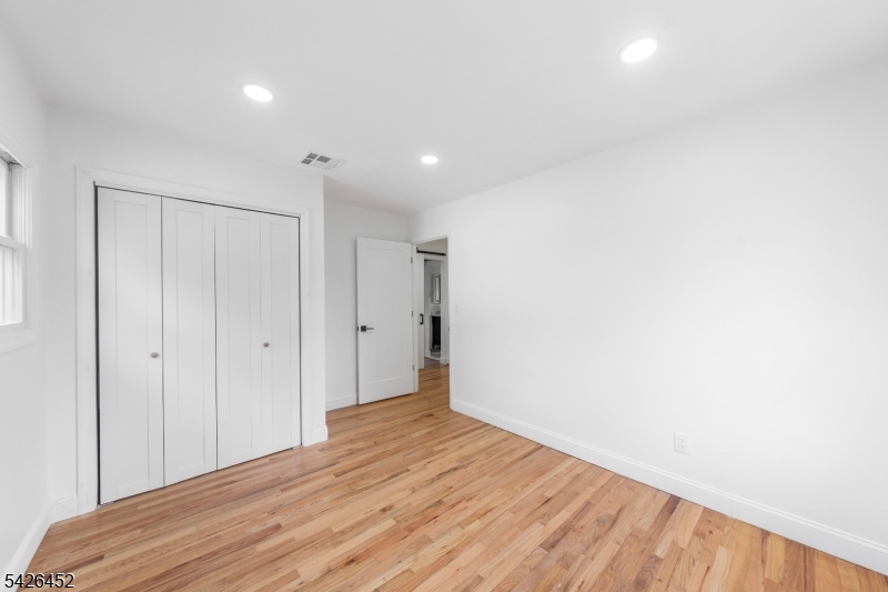 2845 Allen Ave