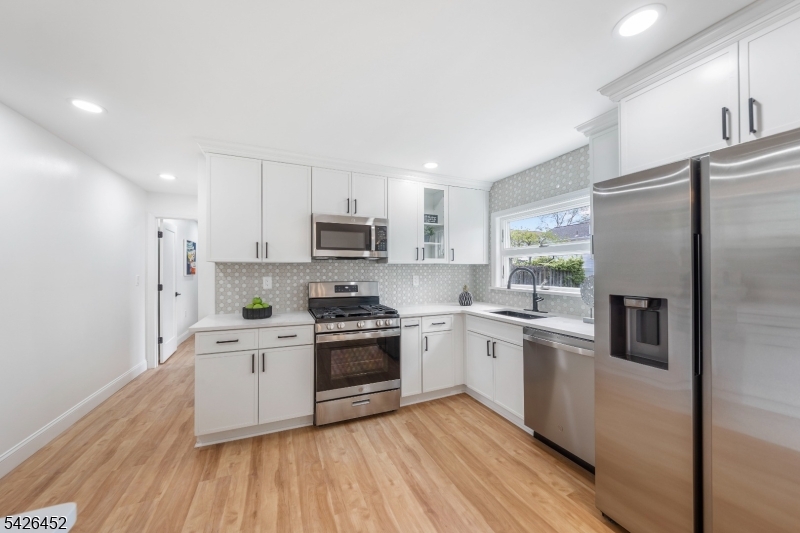 2845 Allen Ave