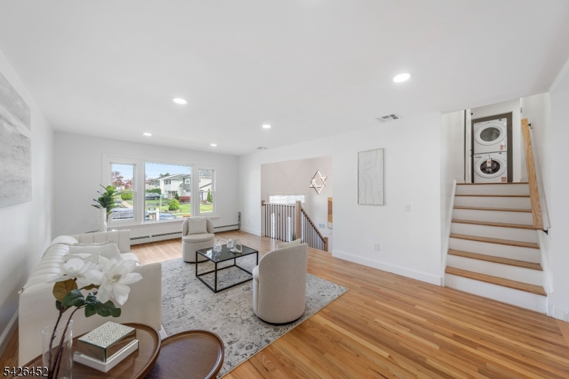 2845 Allen Ave