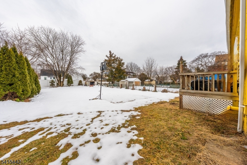 88 Woodbridge Ave