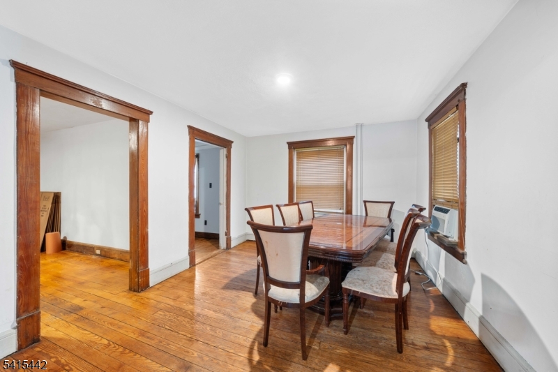 88 Woodbridge Ave