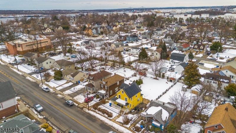 88 Woodbridge Ave