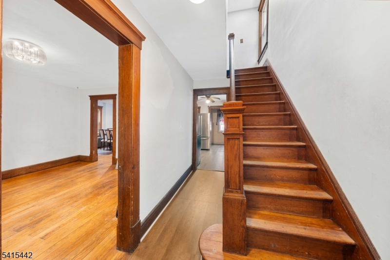 88 Woodbridge Ave