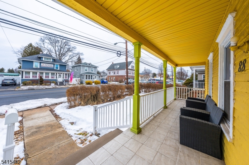 88 Woodbridge Ave