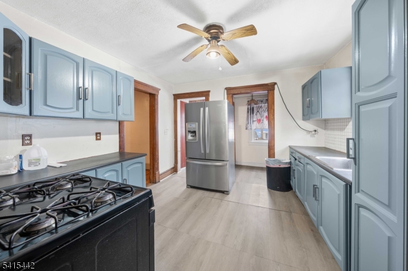 88 Woodbridge Ave