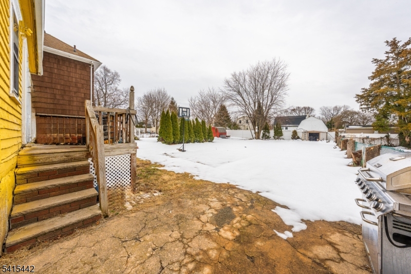 88 Woodbridge Ave
