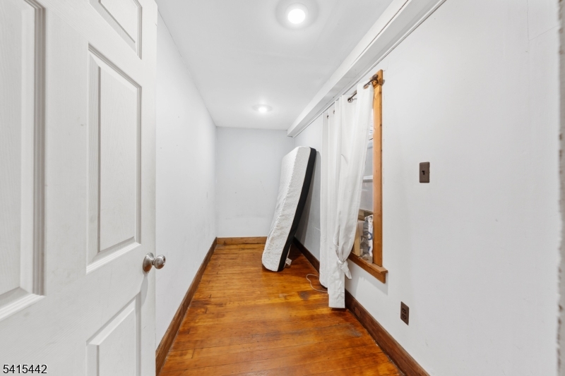 88 Woodbridge Ave