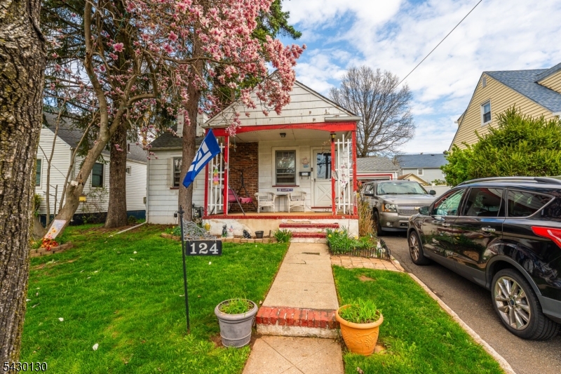 124 W 10Th Ave