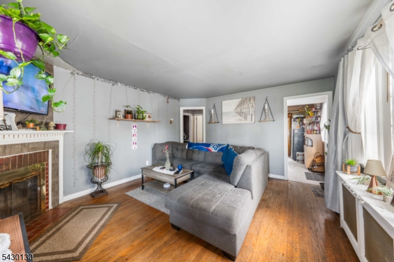 124 W 10Th Ave