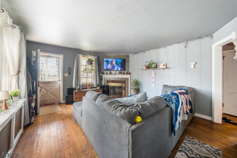 124 W 10Th Ave