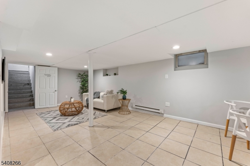 526 Jackson Ave