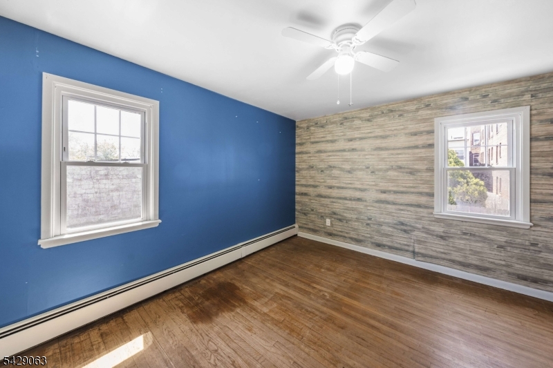 466 Delavan Ave
