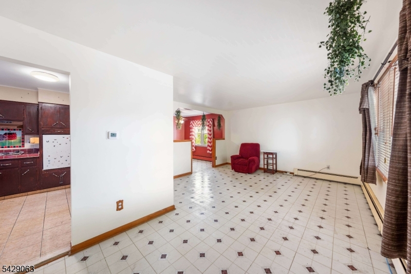 466 Delavan Ave