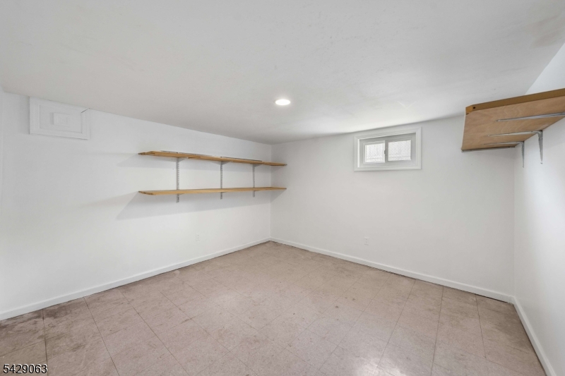 466 Delavan Ave