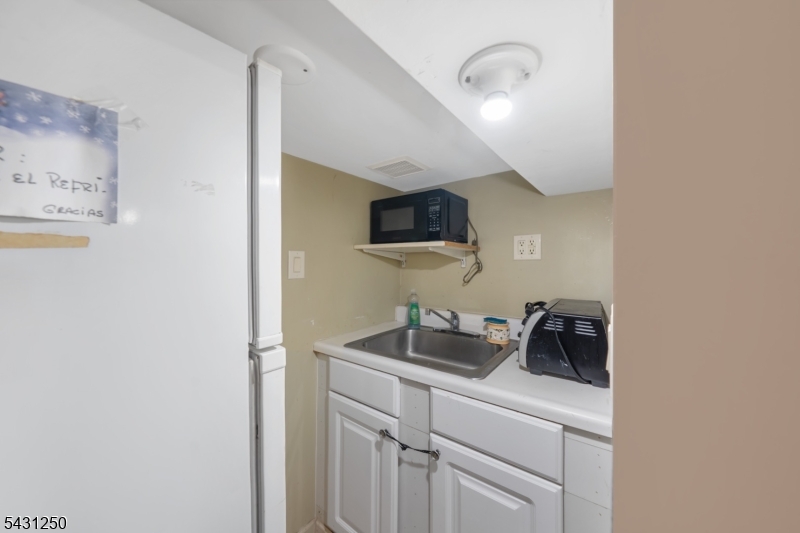 167 Manning Ave