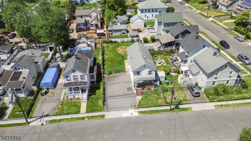 167 Manning Ave