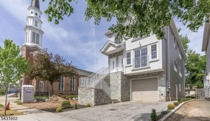 139 Washington Ave 2