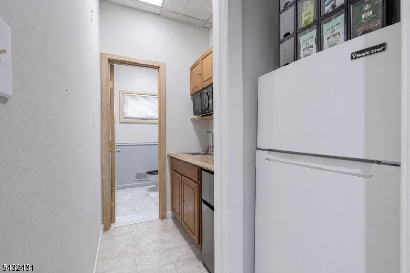 38 N Gaston Ave