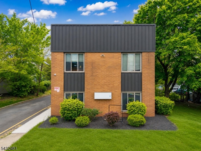 38 N Gaston Ave