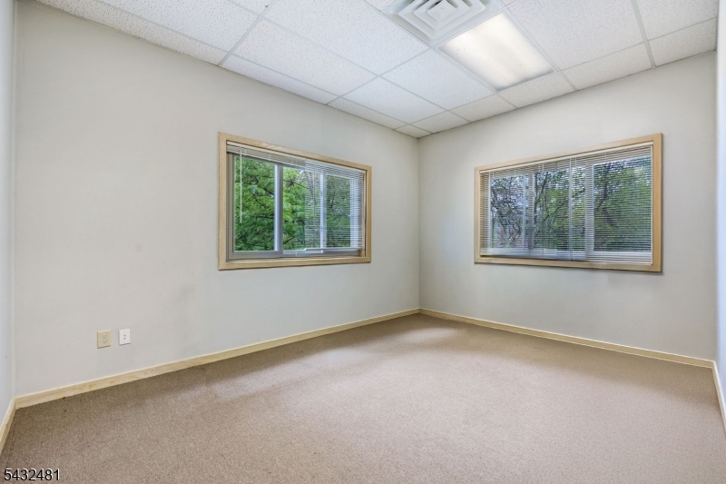 38 N Gaston Ave