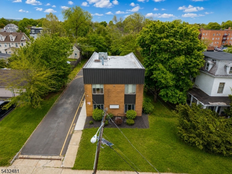 38 N Gaston Ave