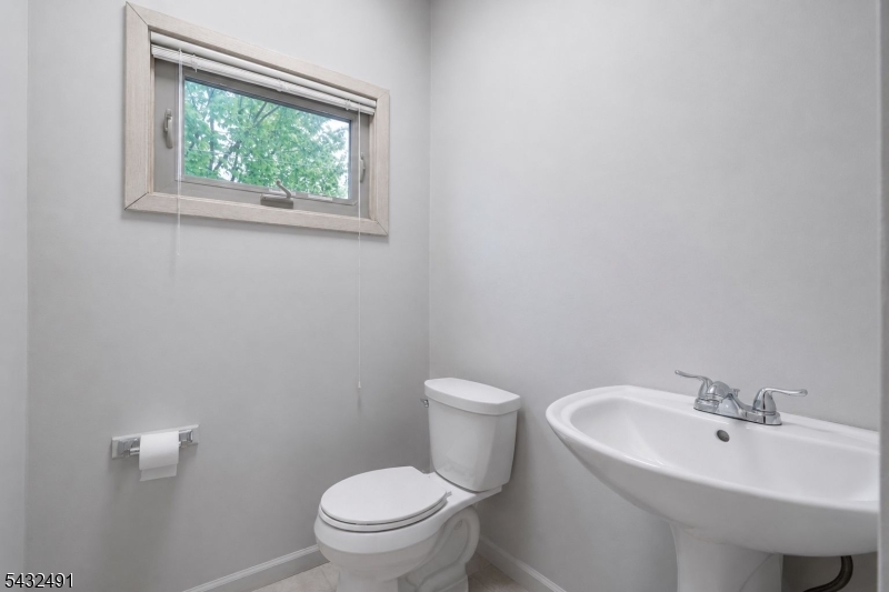 38 N Gaston Ave