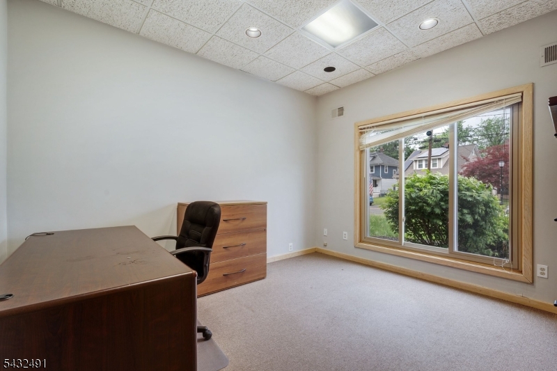 38 N Gaston Ave